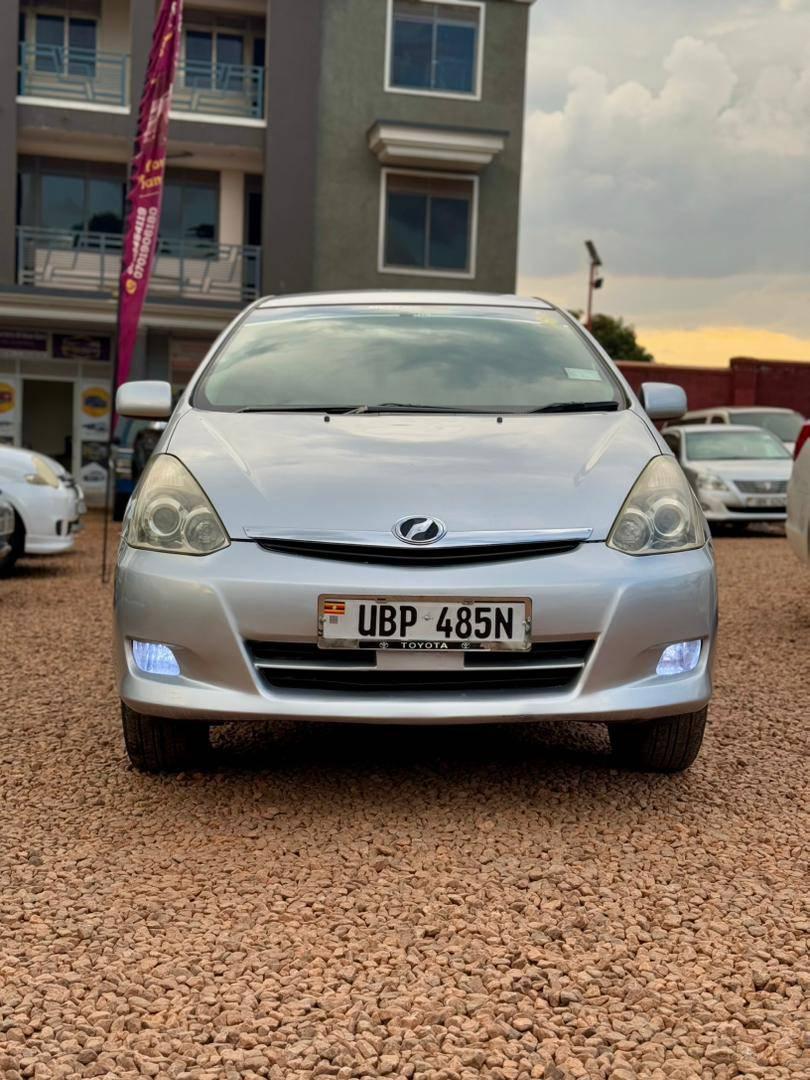 A picture of Toyota Wish 2008 model 1.8cc