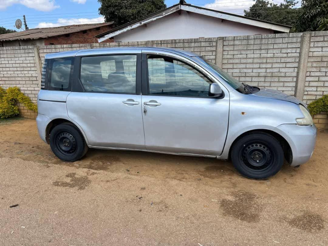 used toyota sienta