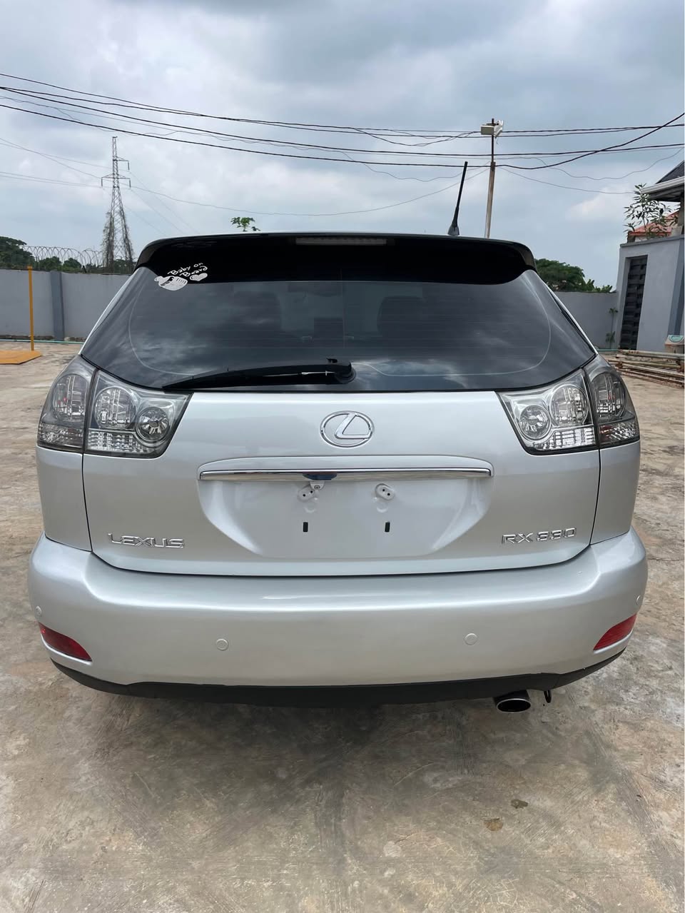 A picture of LEXUS RX330 2005 REG