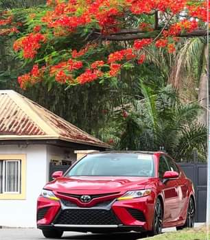 A picture of Toyota Camry XSE with low mileage of 15 000 miles