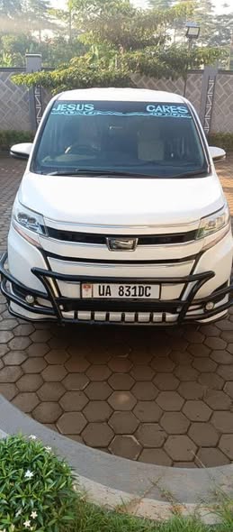 used toyota noah