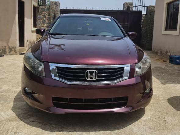 A picture of 09 Honda Accord Eagle Spirit in Excellent condition Untampered Engine