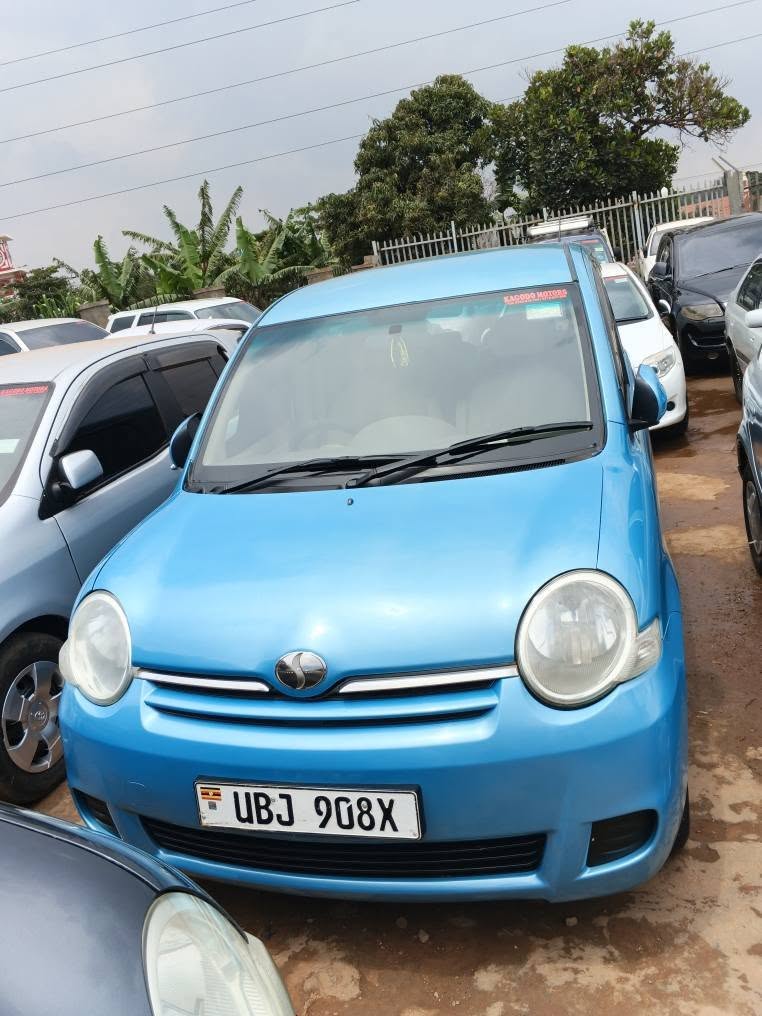 A picture of Toyota Sienta
