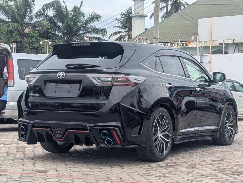 A picture of TOYOTA HARRIER ANACONDA Make 2014 15 Engine 3ZR FE Capacity