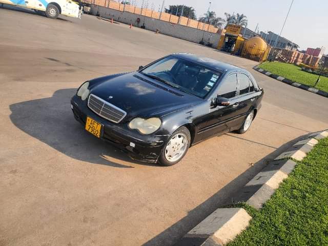 classifieds/cars mercedes