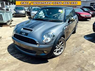A picture of 2007 BMW Mini Cooper Call WhatsApp 0756465338