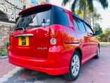 A picture of Toyota Raum New bodel