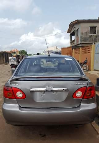 A picture of 04 Toyota