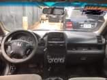 A picture of 03 Honda CR V first body sound engine and gear
