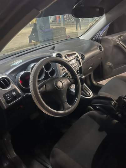 A picture of Awoof deal on this 2006 Toyota matrix with good Engine