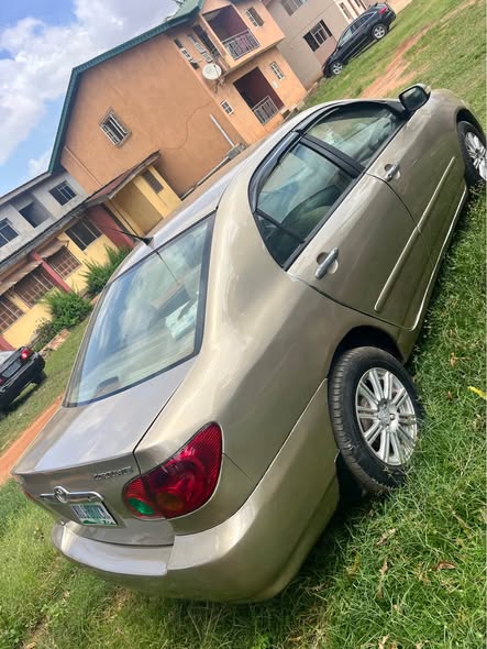 A picture of Toyota Corolla 2004