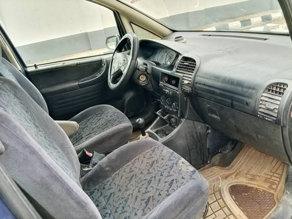 A picture of Opel zafira