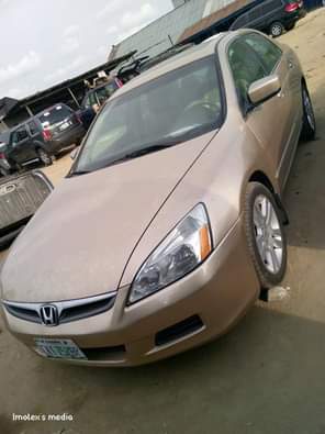 A picture of Sharp 2007 Honda Accord for sale V6 engine Nothing to
