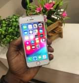 A picture of iPhone 6plin 16gb clean 100 finger sense