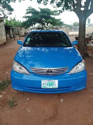 A picture of Toyota Camry 04 XLE with back AC vent working perfectly.