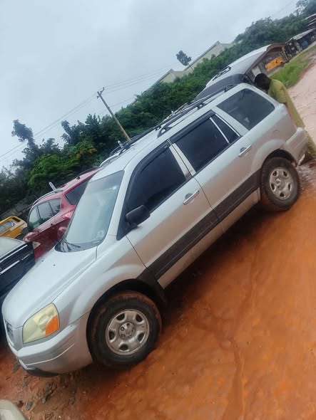 A picture of 2003 HONDA PILOT