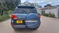 A picture of TOYOTA LANDCRUISER VX V8