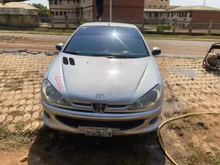 A picture of 2005 Peugeot 206 cc Convertible
