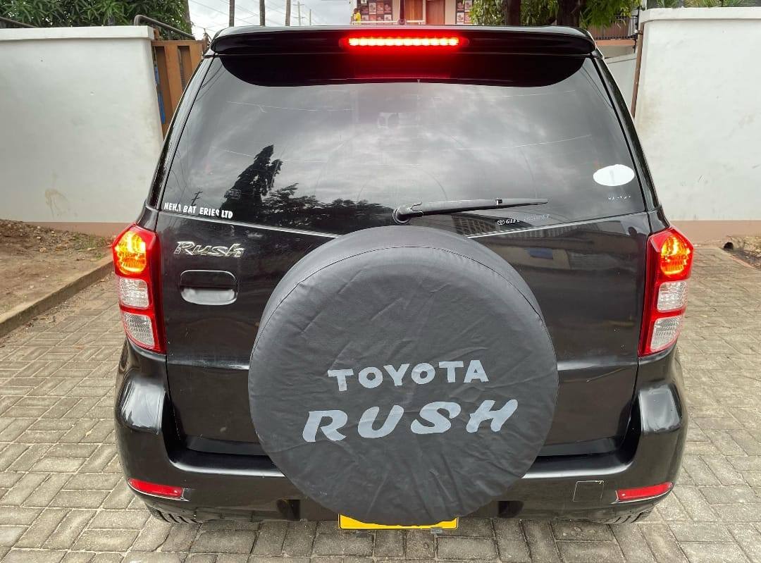 A picture of Toyota Rush