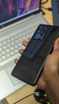 A picture of Samsung s20 ultra 5G