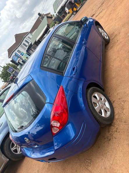 A picture of Nissan versa