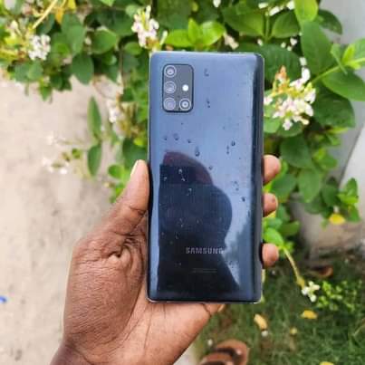 A picture of Samsung Galaxy A71 5G