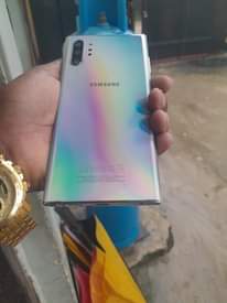 A picture of Mzungu wa roho maphone