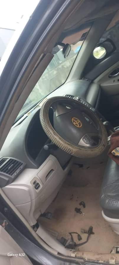 A picture of Toyota Camry 08