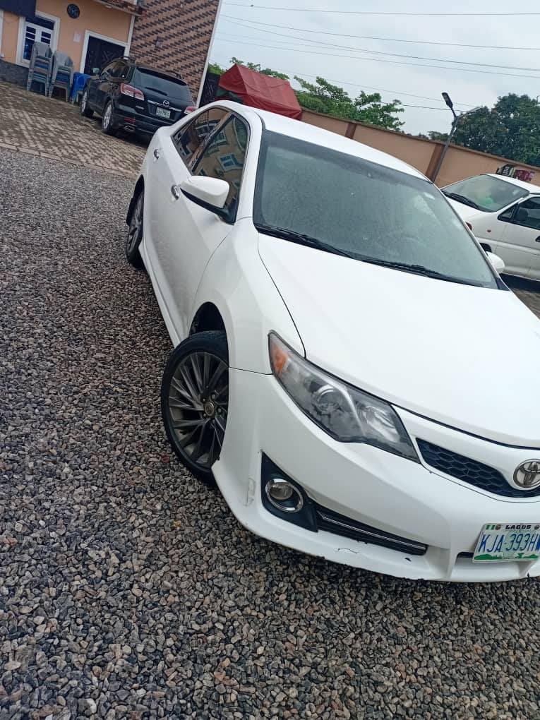 A picture of 2012 Toyota Camry Sport Reg For Sale 