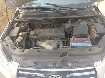A picture of EXTREMELY SHARP 2007 RAV4 WITH UNTAMPARED ENGINE AND GEAR GOING
