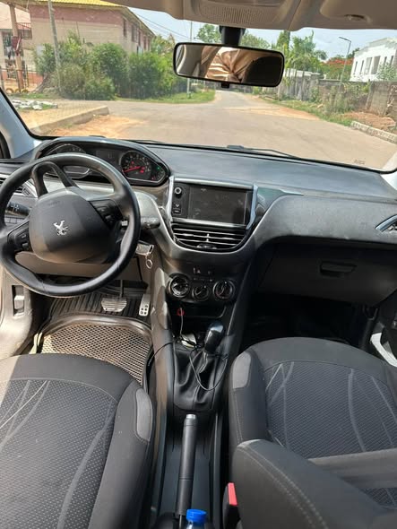 A picture of Belgium Standard Peugeot 208 Automatic Drive