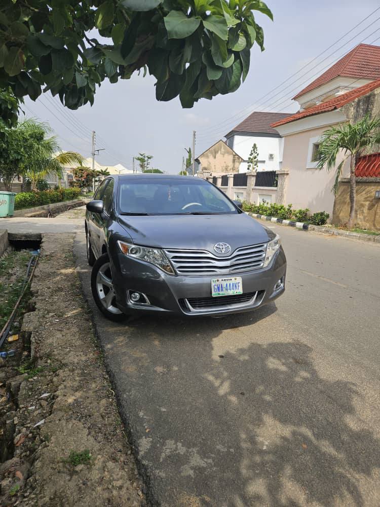 A picture of MAD DISTRESS SALE SUPER SHARP 2013 014 FULLEST OPTION TOYOTA