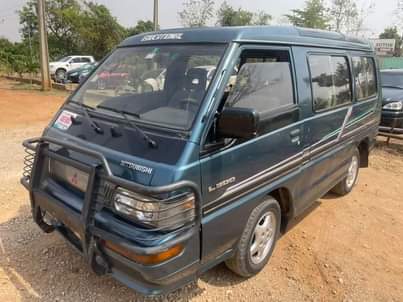 A picture of L2000