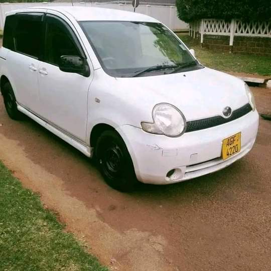 used toyota sienta