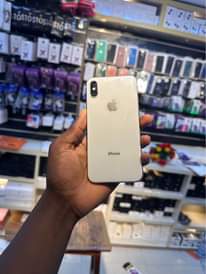 A picture of Iphone x gb64 ram4