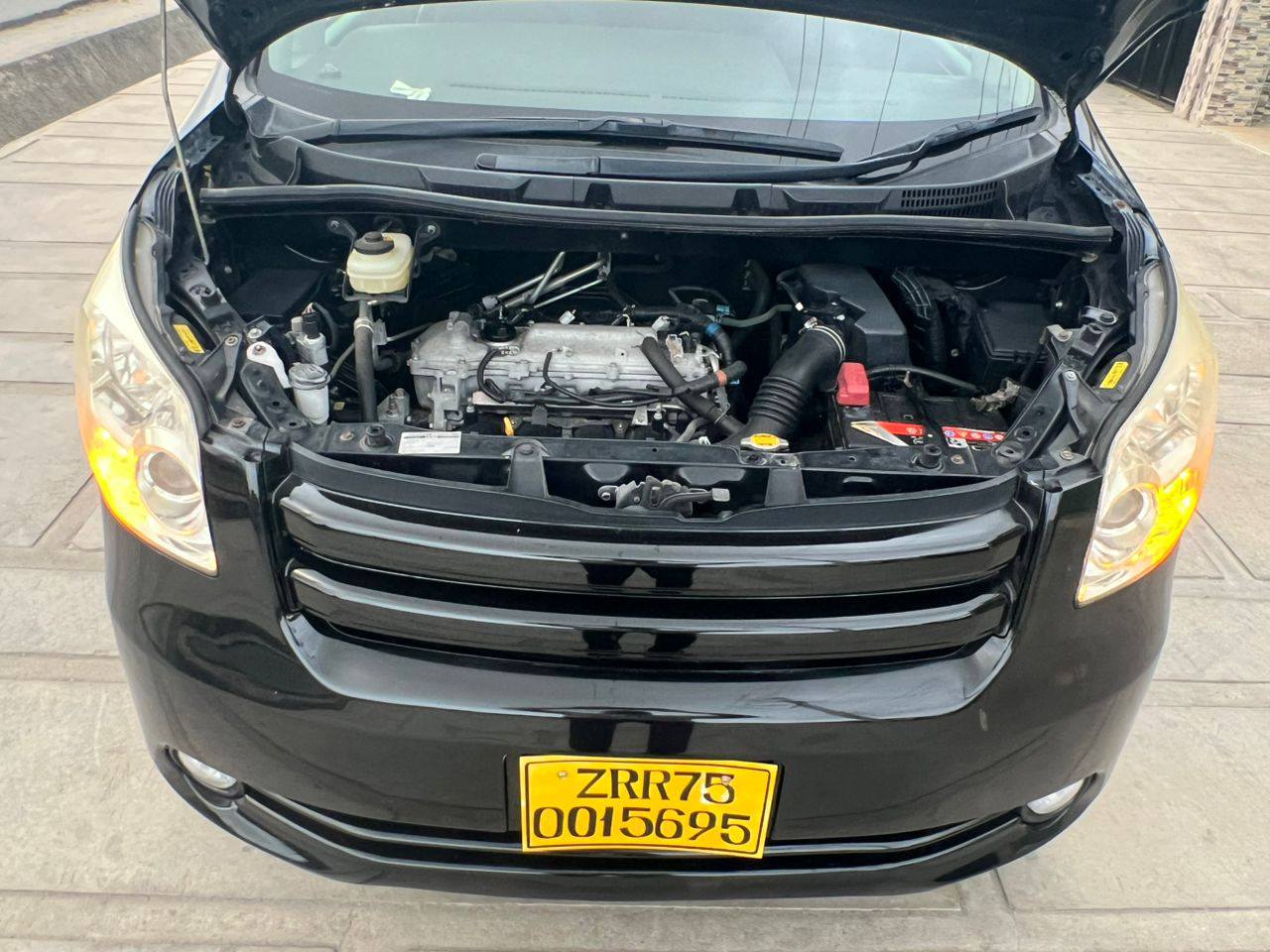 A picture of TOYOTA NOAH NEW MODEL NAIUZA call WhatsApp 071 680 0368