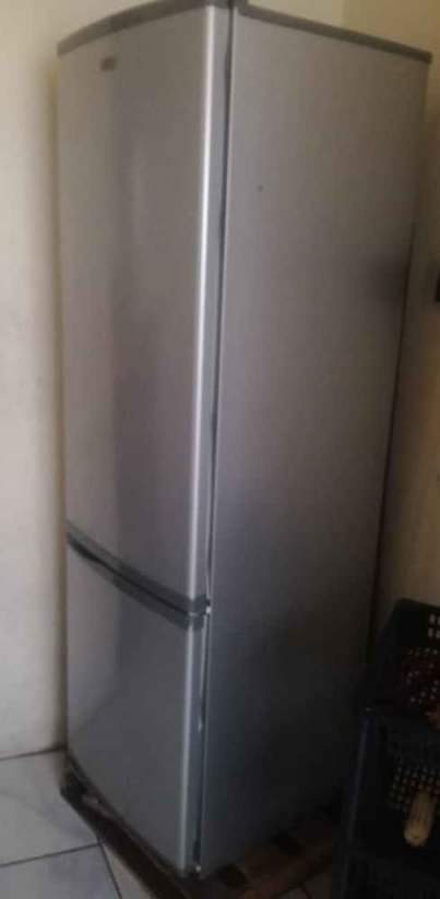 classifieds/fridges