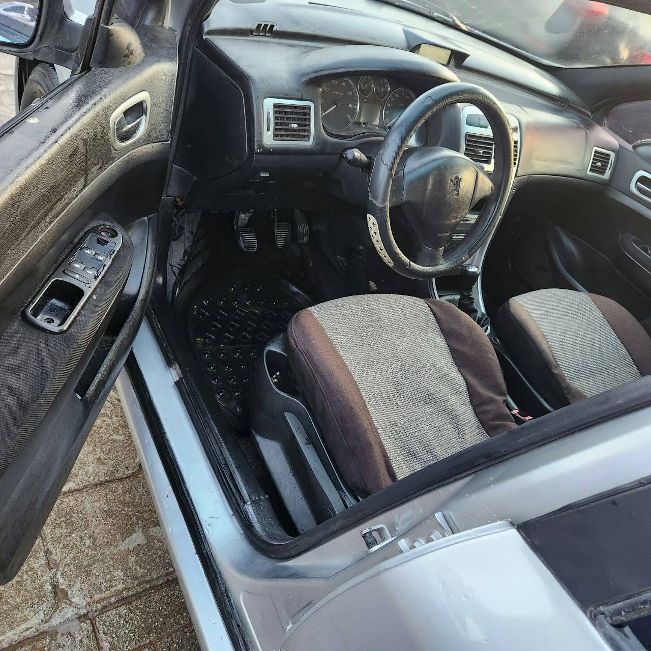 A picture of Peugeot 307 salon