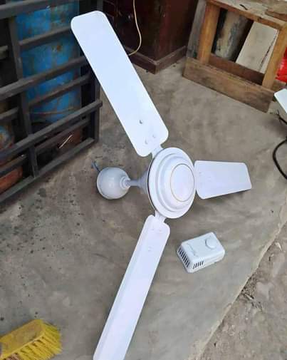 A picture of Majiko mitungi. Feni bei chee.. 0626809292