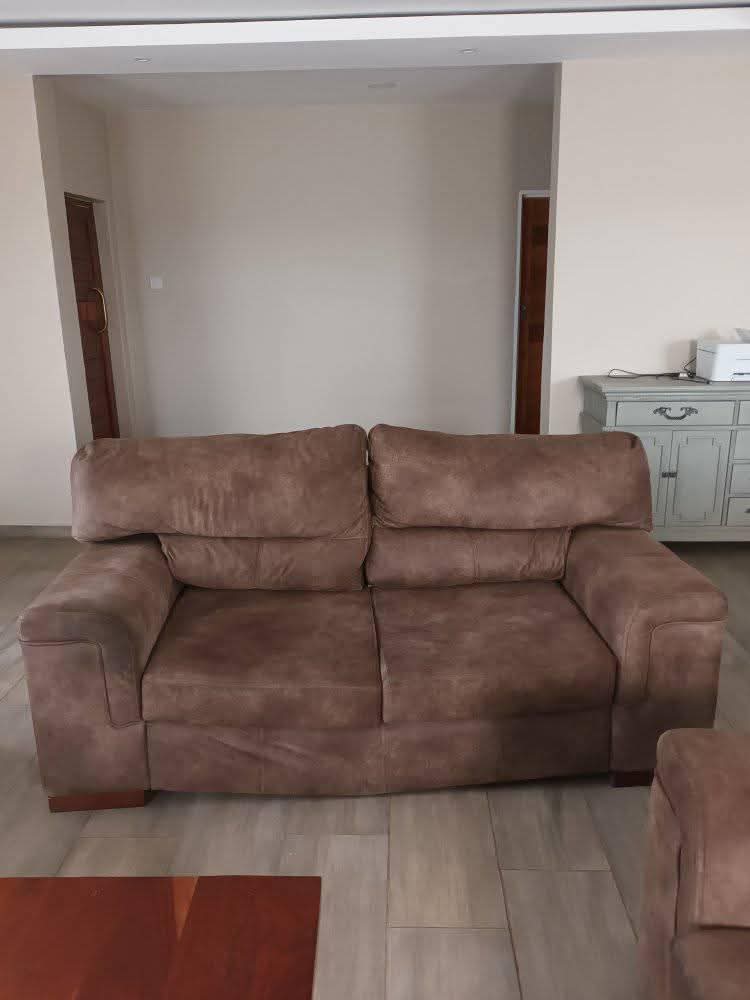 classifieds/furniture sofas