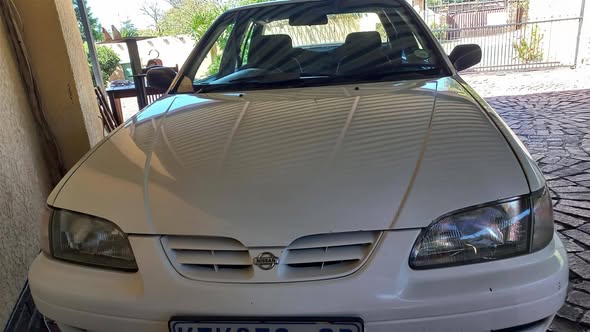 nissan almera