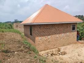 A picture of hot deal house for sale BUWAMBO kasangati city House on