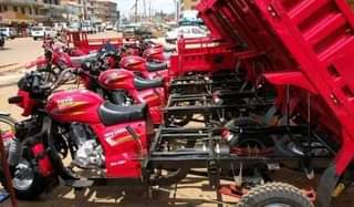 A picture of Ugandans SALAAM ISLAMIC BANKING U LTD informs our old customers