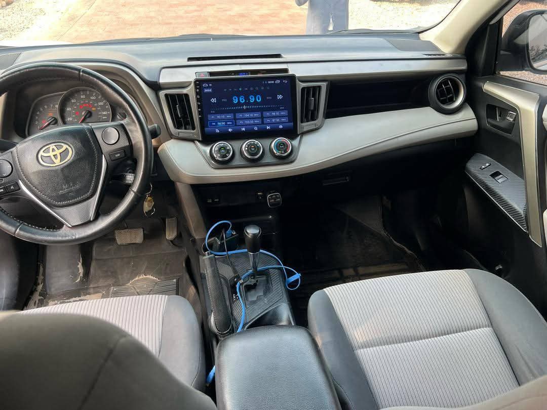 A picture of 2017 Toyota rav4