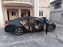 A picture of 2010 Es350 Full option