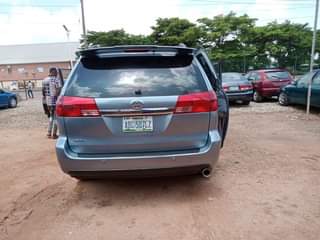 A picture of Toyota sienna model
