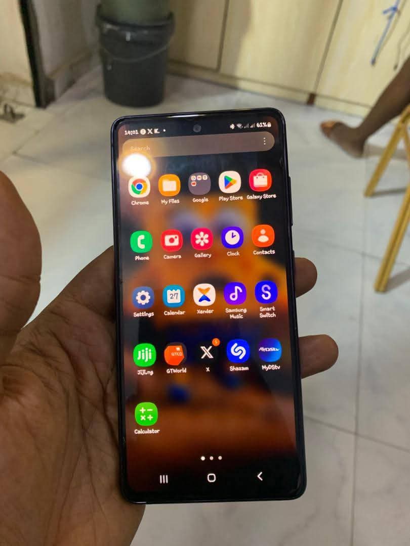 A picture of Samsung s20fe