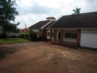 A picture of 4 Beds 3 Baths House