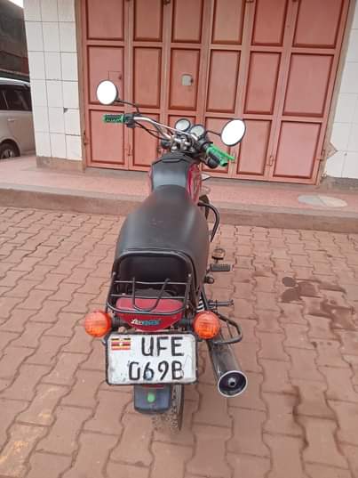 A picture of Quick sale 1 7m Call WhatsApp 0750332168 0788981232