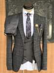 A picture of SUIT QUALITY OFFICIAL call 0653267090 or WhatsApp 0653267090